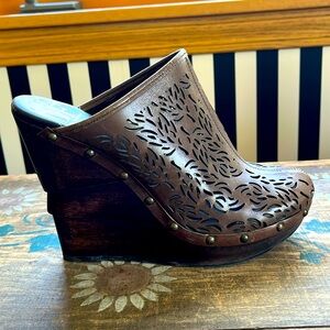 Diane Von Furstenberg Clog Wedge Wood Brown